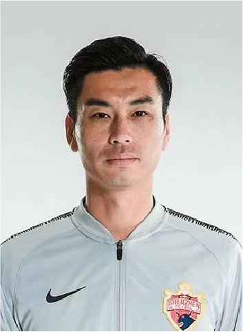 一边吻一边脱一边摸一边做软件